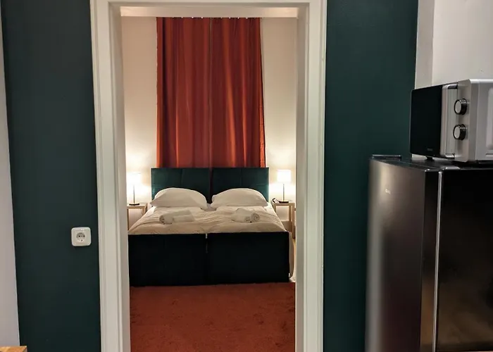 110 Qm With 3 Bedrooms Very Cetral Location 1 To 10 Guests