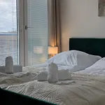 110 Qm With 3 Bedrooms Very Cetral Location 1 To 10 Guests 아파트