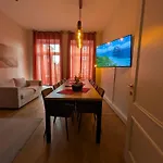 شقة 110 Qm With 3 Bedrooms Very Cetral Location 1 To 10 Guests ميونيخ