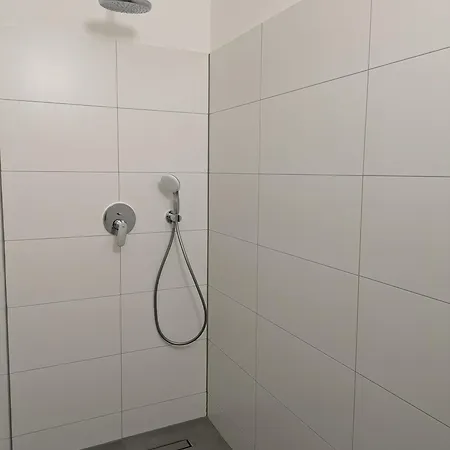 Large 110 Qm In Very Cetral Location 1 To 12 Guests * Munich