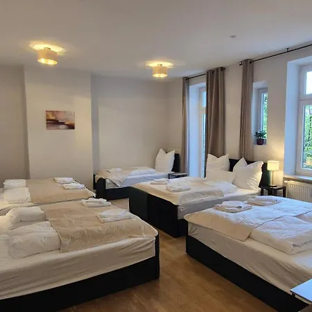 Large 110 Qm In Very Cetral Location 1 To 12 Guests Munich