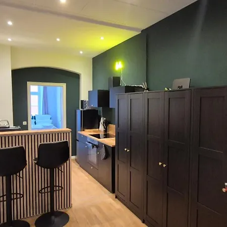 Large 110 Qm In Very Cetral Location 1 To 12 Guests *