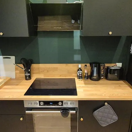 110 Qm With 3 Bedrooms Very Cetral Location 1 To 10 Guests