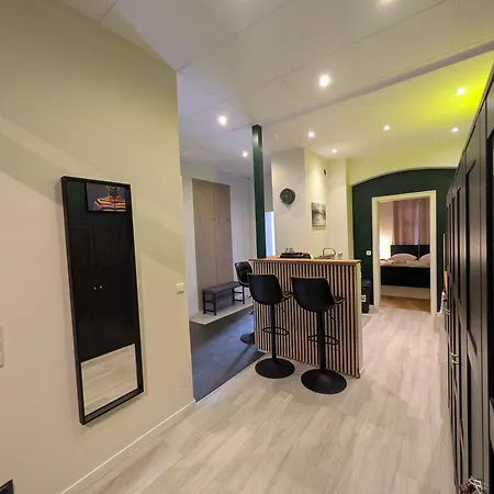 דירה 110 Qm With 3 Bedrooms Very Cetral Location 1 To 10 Guests מינכן