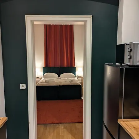 110 Qm With 3 Bedrooms Very Cetral Location 1 To 10 Guests